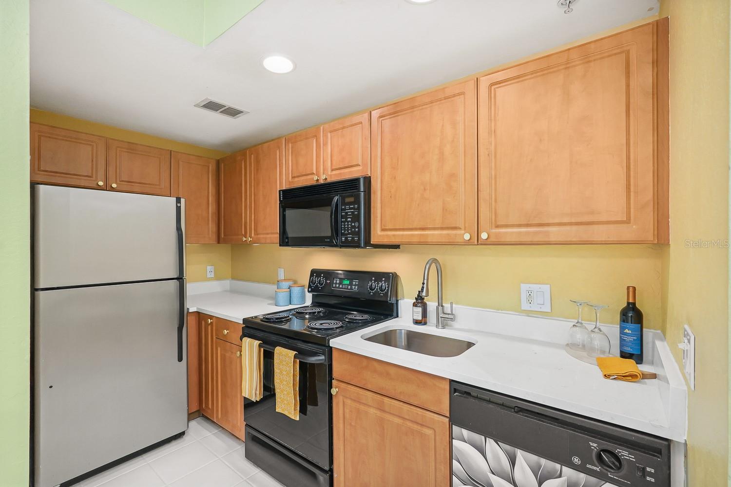 ADMIRALS WALK - Residential