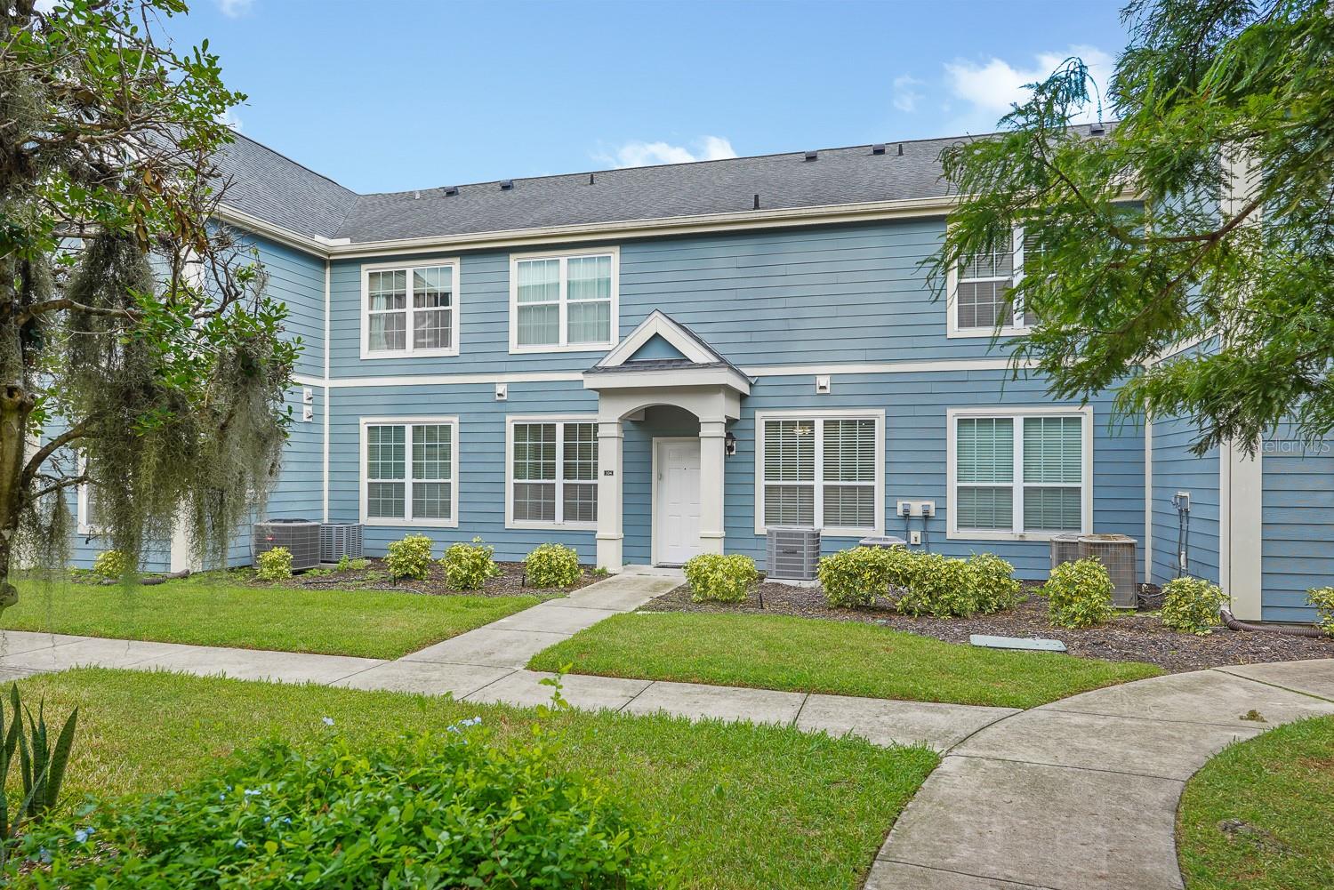 ADMIRALS WALK - Residential