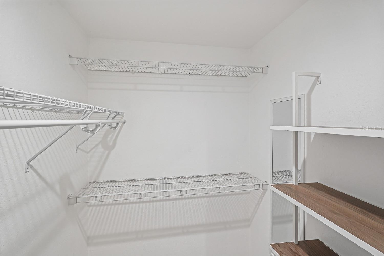 ADMIRALS WALK - Residential