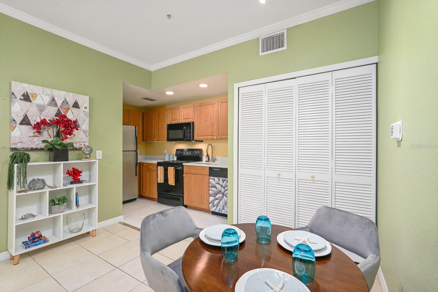 ADMIRALS WALK - Residential