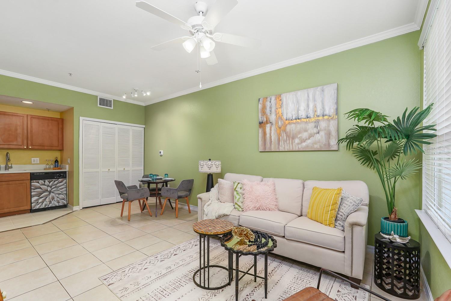 ADMIRALS WALK - Residential