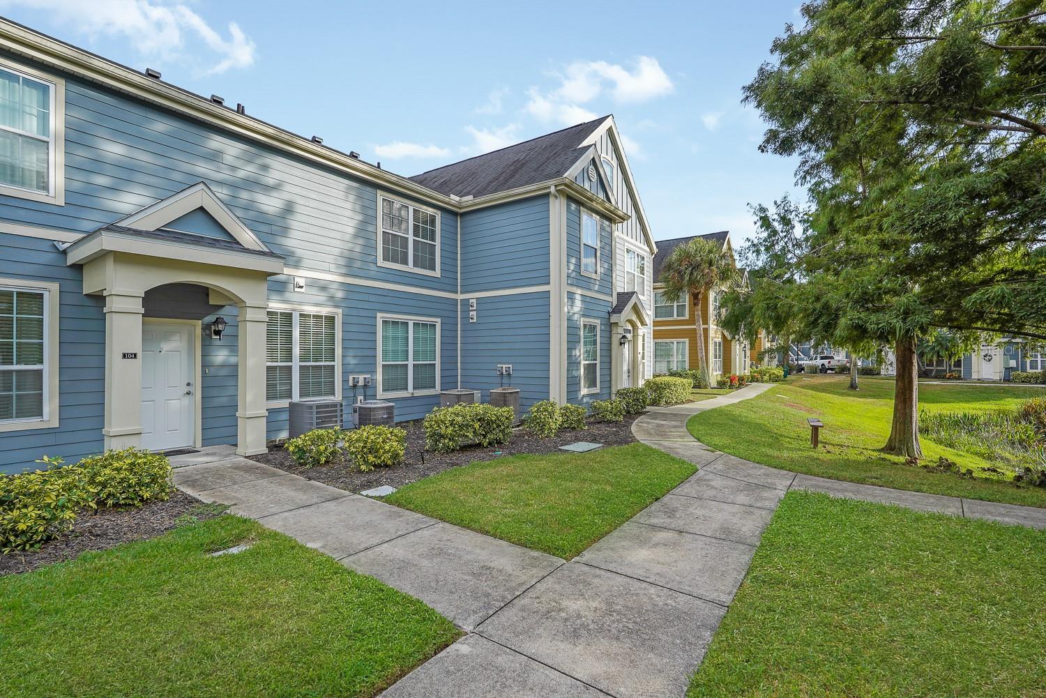 ADMIRALS WALK - Residential