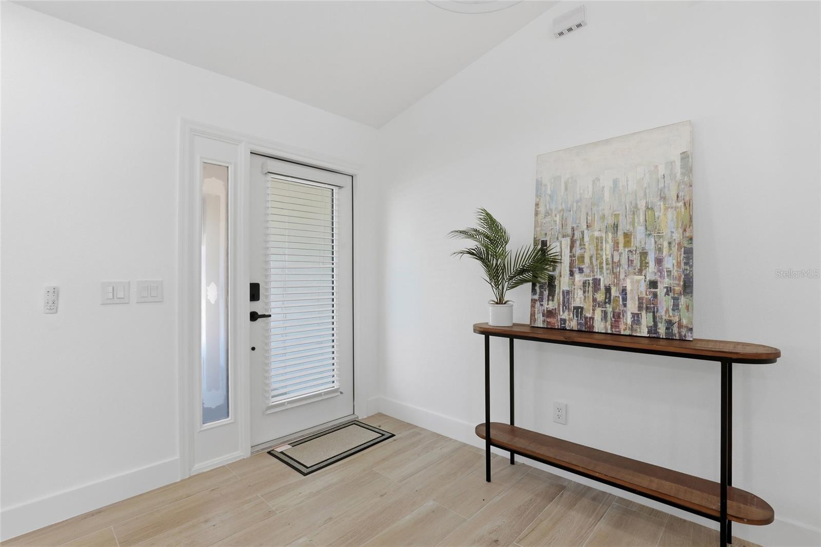 4463 PERSIAN LANE