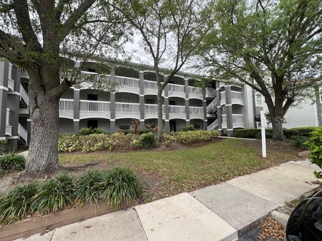 Photo of 13917 Fairway Island Drive #935, Orlando, FL 32837 (MLS # S5146234)