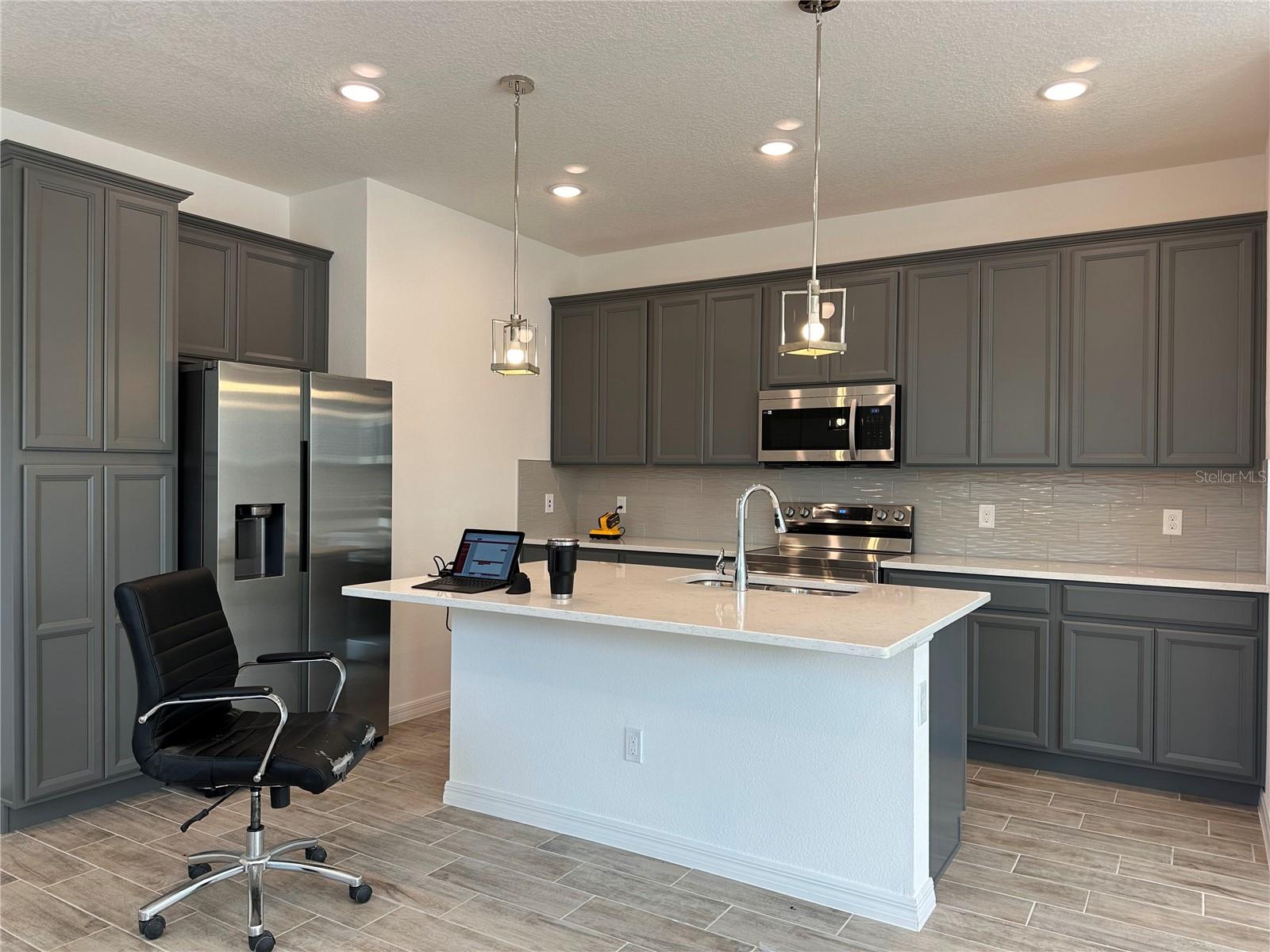 MEZZANO - Residential Lease