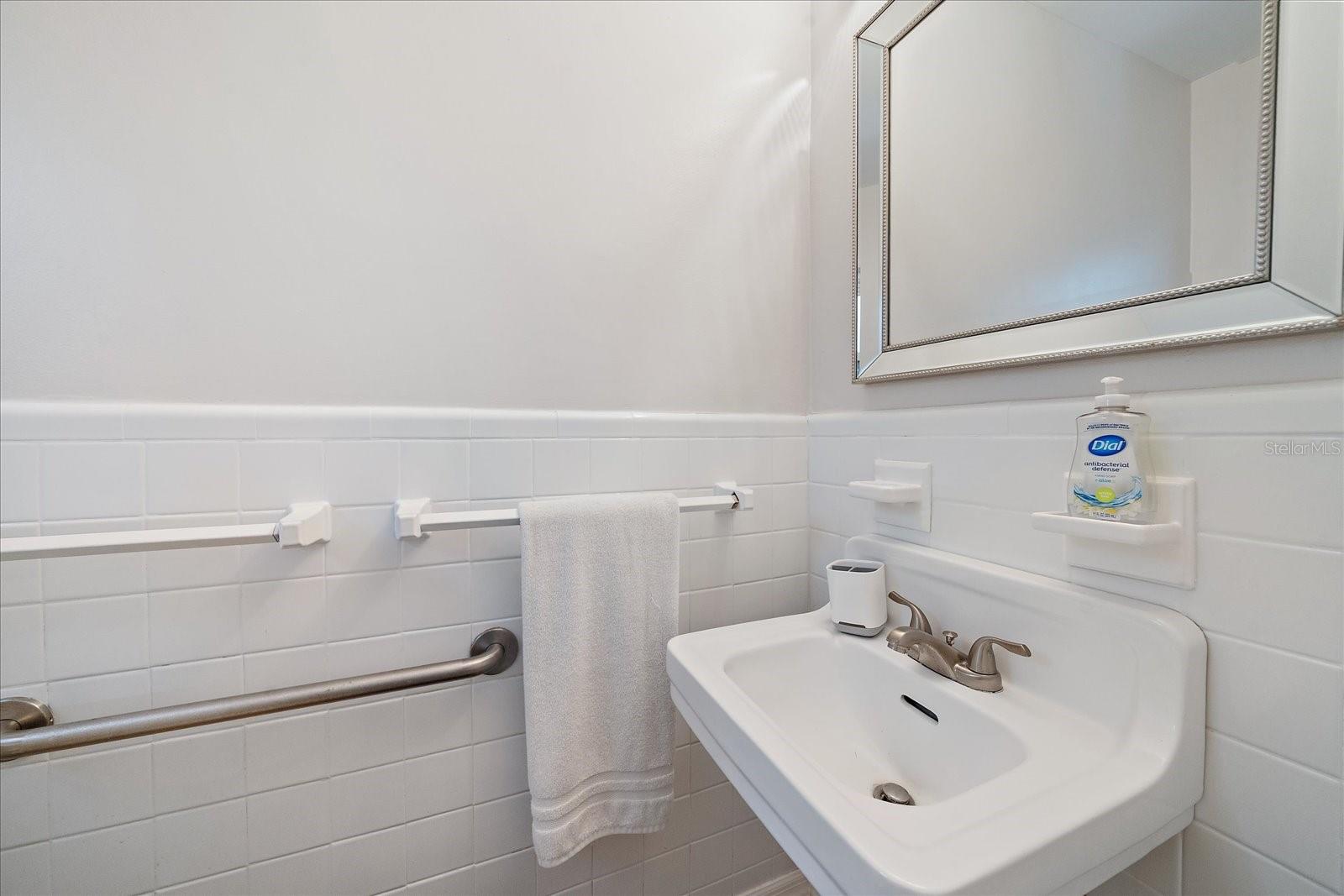 GEDNEY RICHARD H INC - Residential