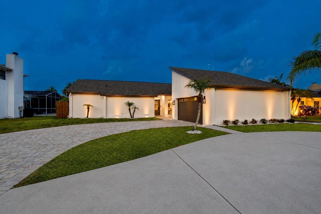 Photo of 5821 Schooner Way, Tampa, FL 33615 (MLS # TB8523349)