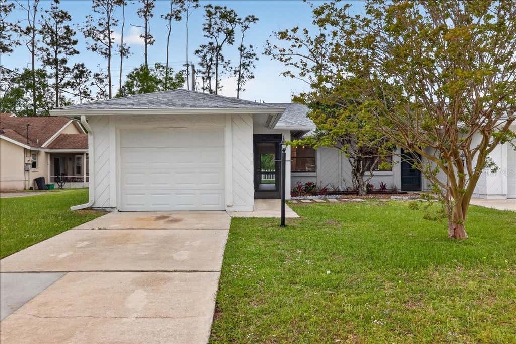 Photo of 10 Bren Mar Lane, Palm Coast, FL 32137 (MLS # FC319150)