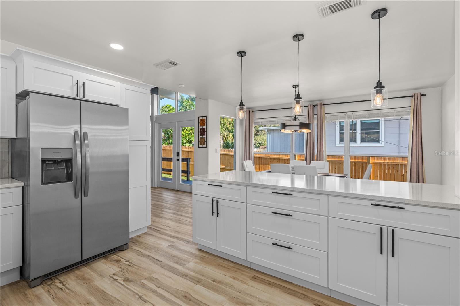 STANDISH SHORES BELLEWOOD - Residential