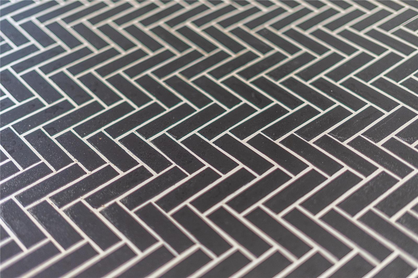 STANDISH SHORES BELLEWOOD - Residential