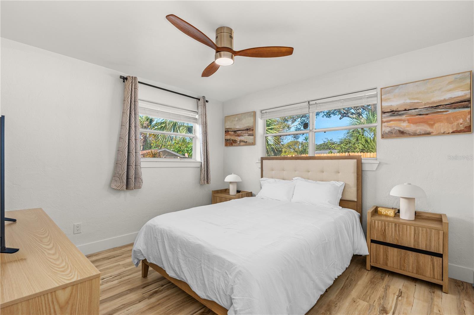 STANDISH SHORES BELLEWOOD - Residential