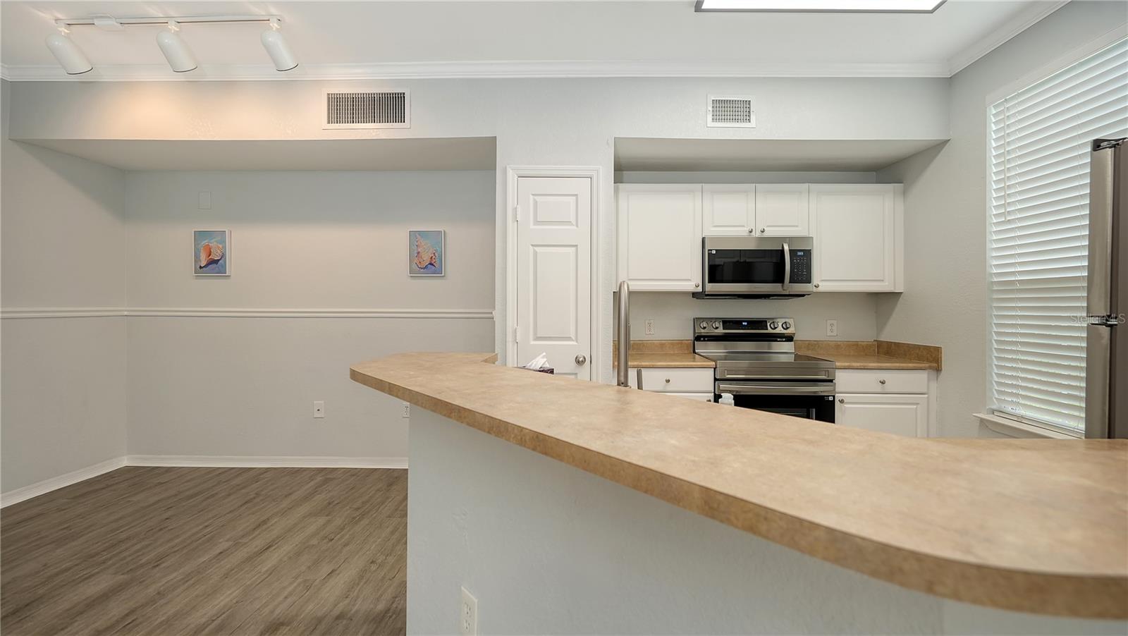 ADMIRALS WALK - Residential Lease