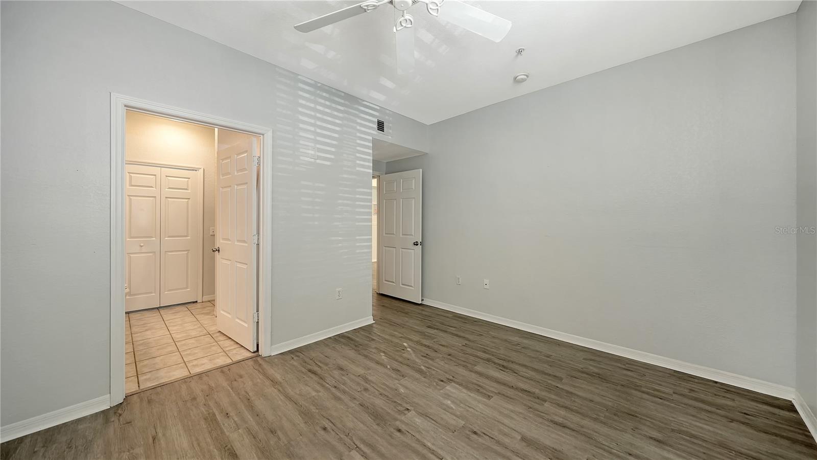 ADMIRALS WALK - Residential Lease