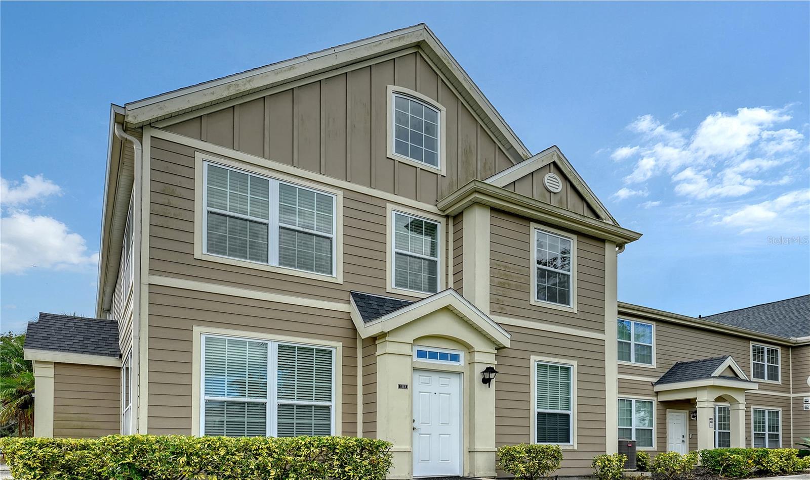 ADMIRALS WALK - Residential Lease