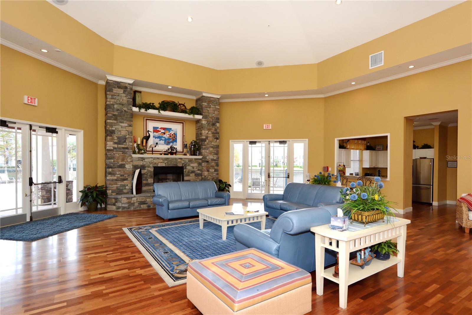 ADMIRALS WALK - Residential Lease