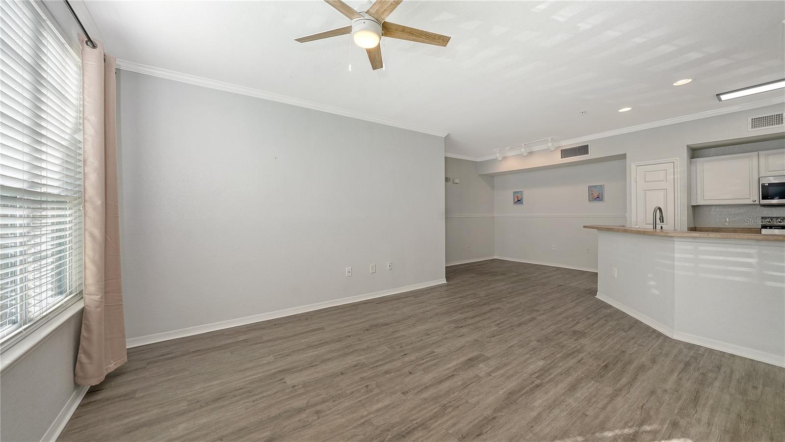 ADMIRALS WALK - Residential Lease