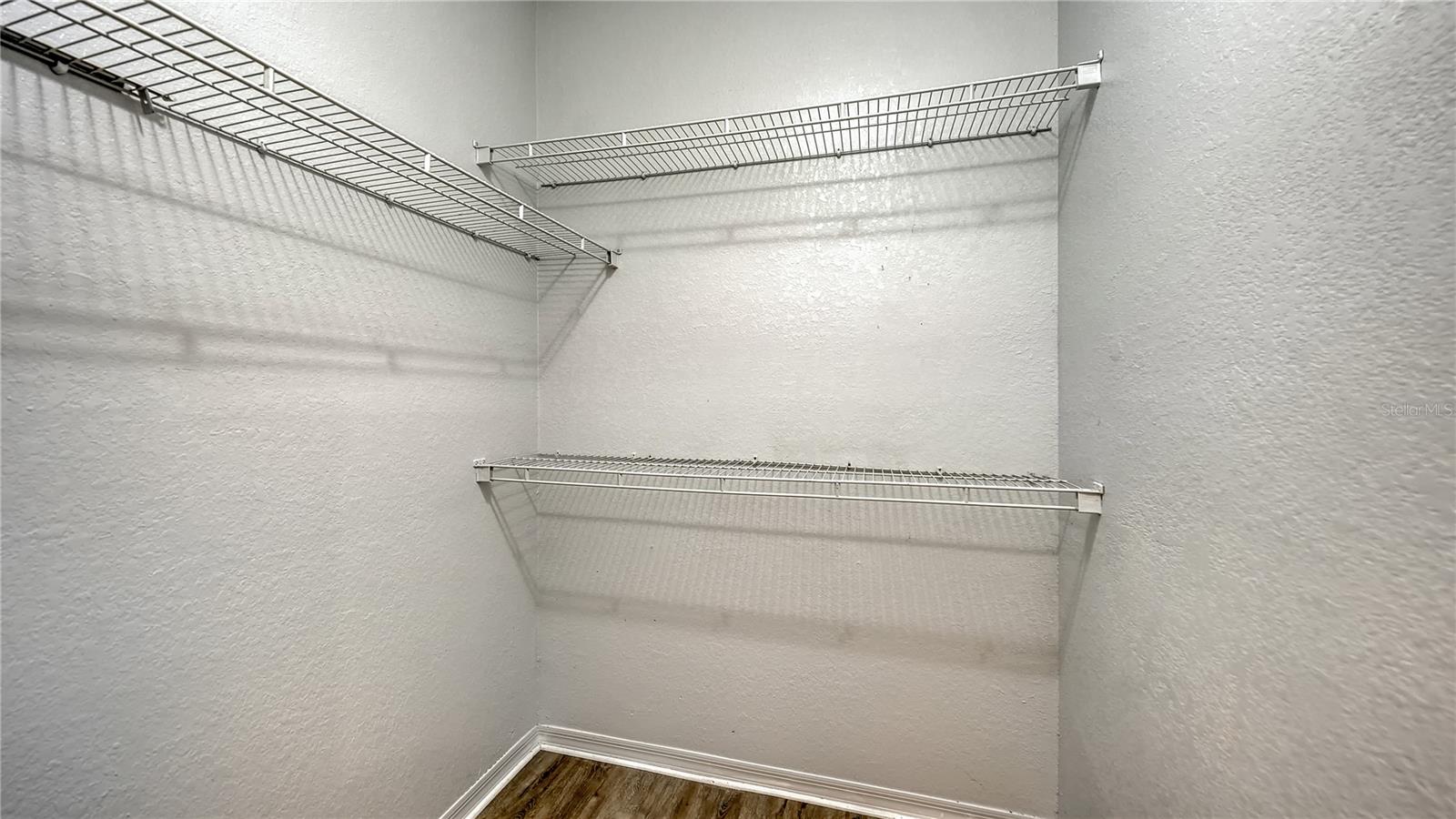 ADMIRALS WALK - Residential Lease