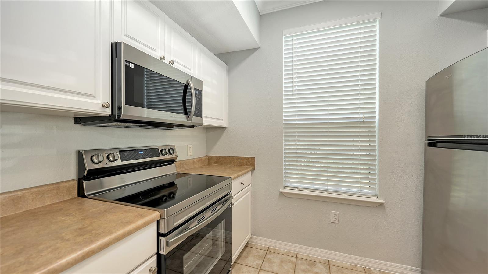 ADMIRALS WALK - Residential Lease