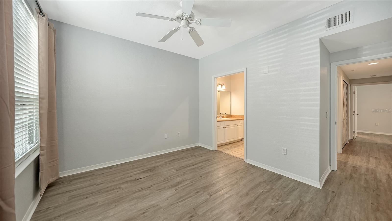 ADMIRALS WALK - Residential Lease