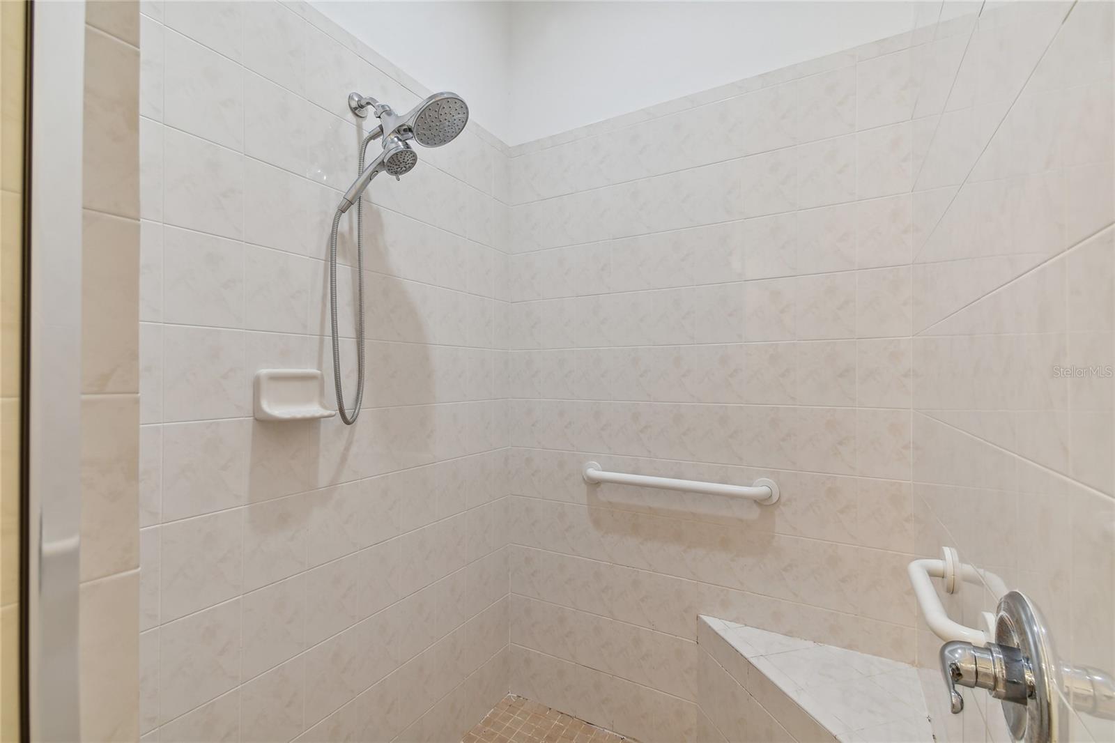 MAPLEWOOD CONDO - Residential