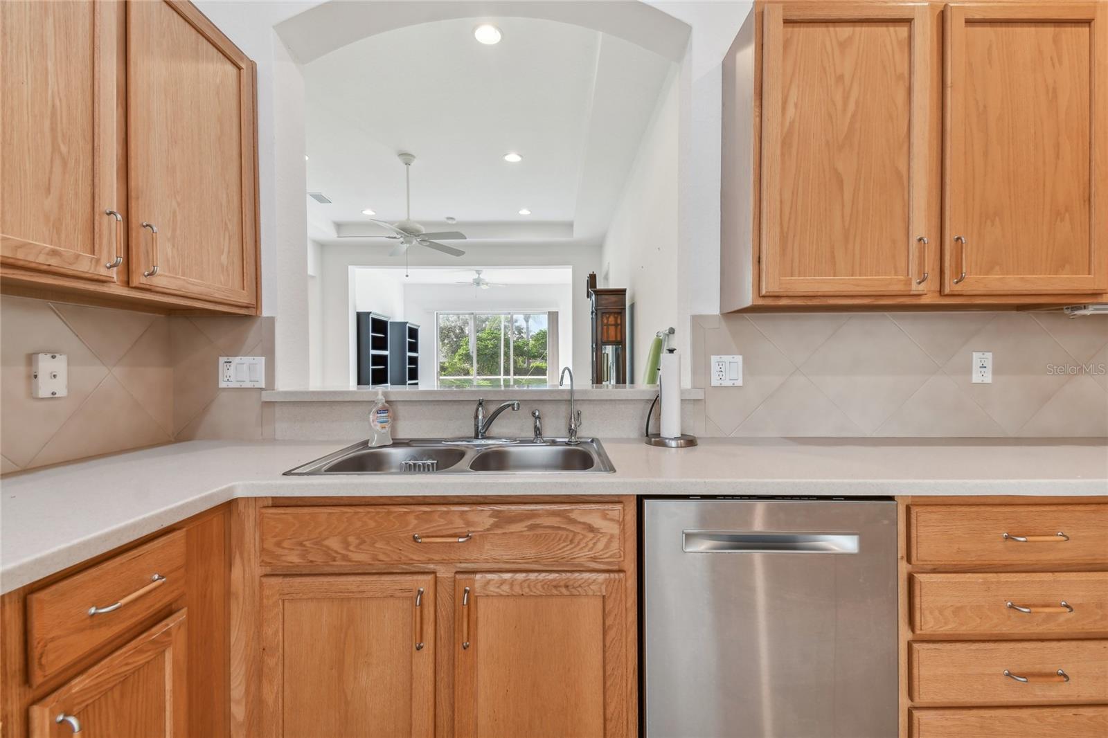 MAPLEWOOD CONDO - Residential