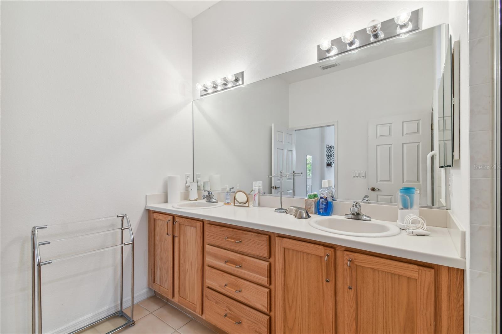 MAPLEWOOD CONDO - Residential