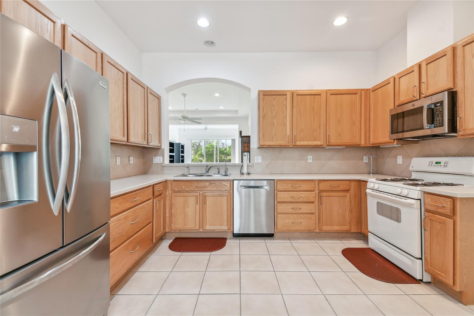 MAPLEWOOD CONDO - Residential