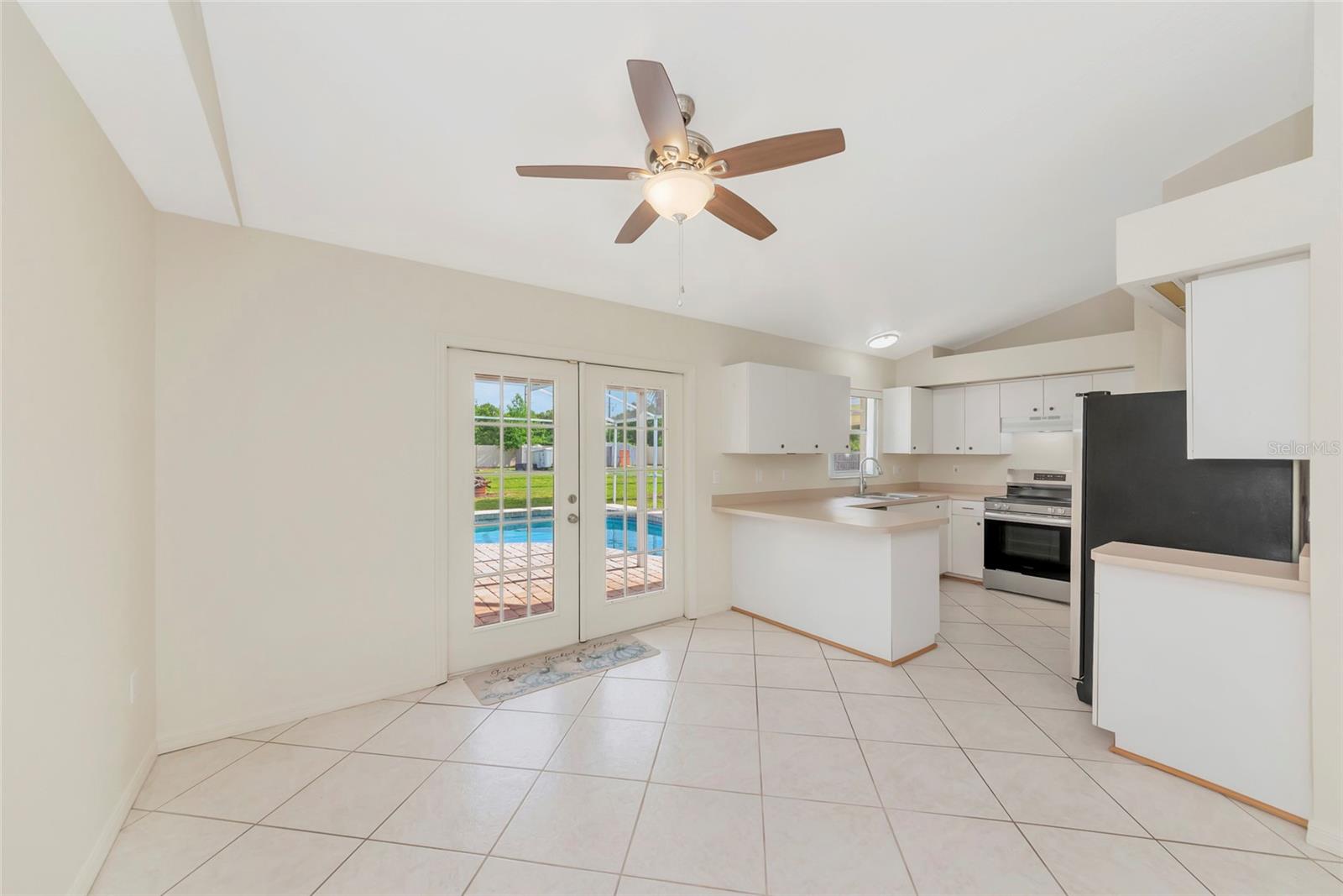 MAGNOLIA MANOR RIVER SEC - Residential