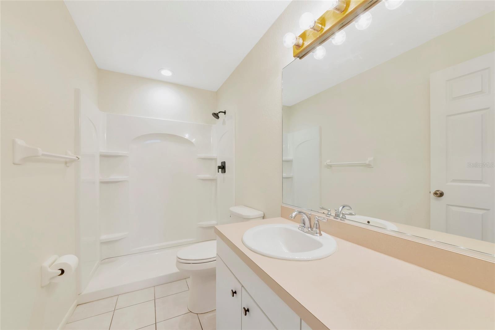 MAGNOLIA MANOR RIVER SEC - Residential