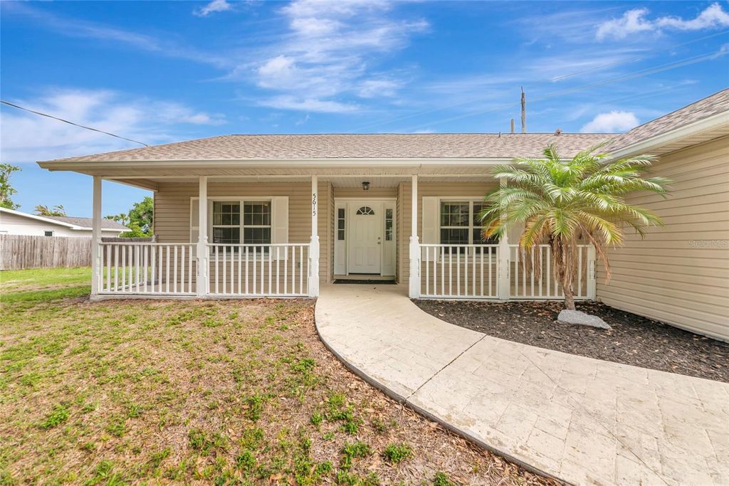 Photo of 5615 18th Avenue E, Bradenton, FL 34208 (MLS # A4689668)