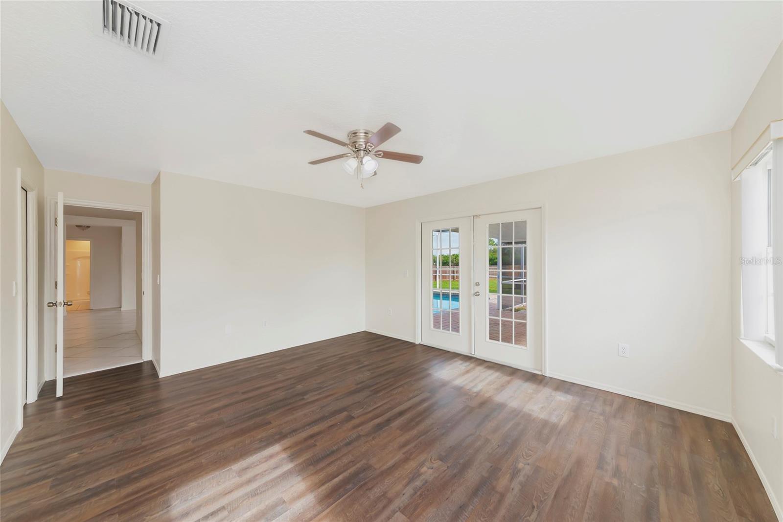 MAGNOLIA MANOR RIVER SEC - Residential