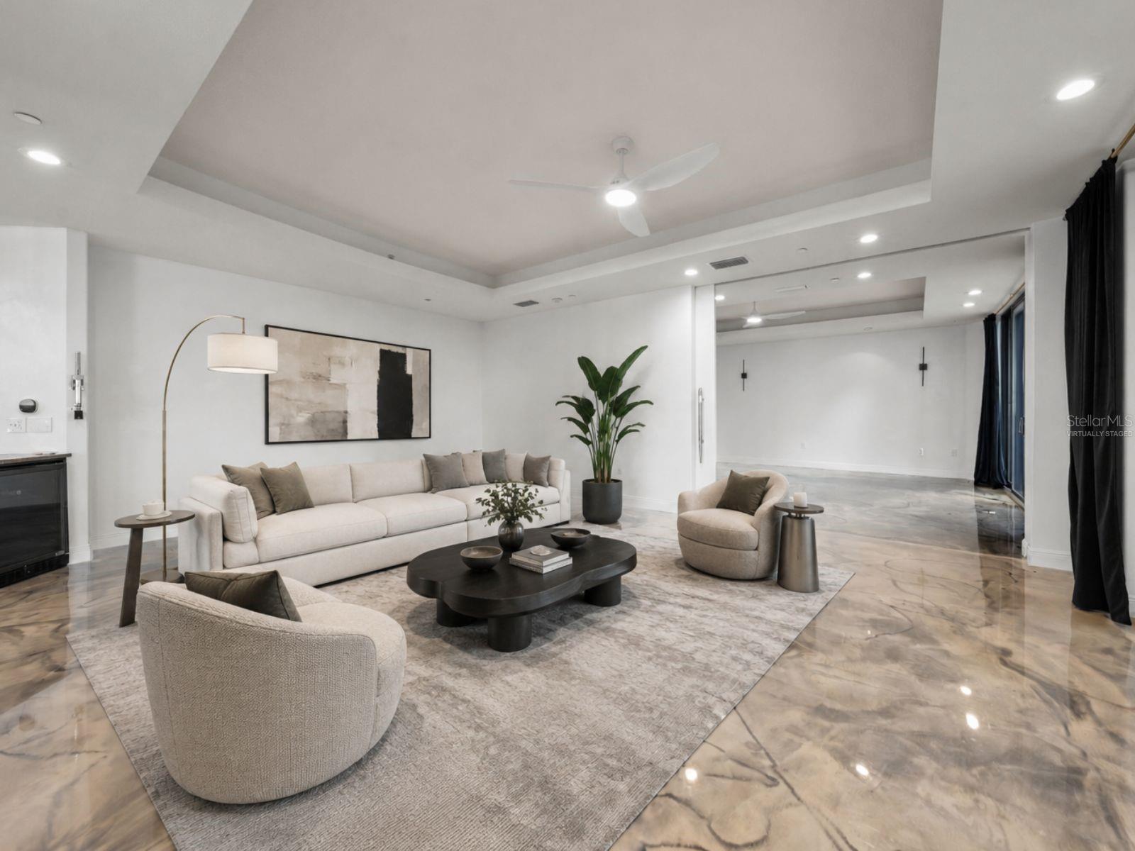 111 E MONUMENT AVENUE 801
