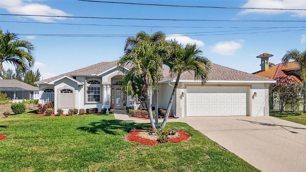 Photo of 1725 SW 29th Terrace, Cape Coral, FL 33914 (MLS # C7523497)