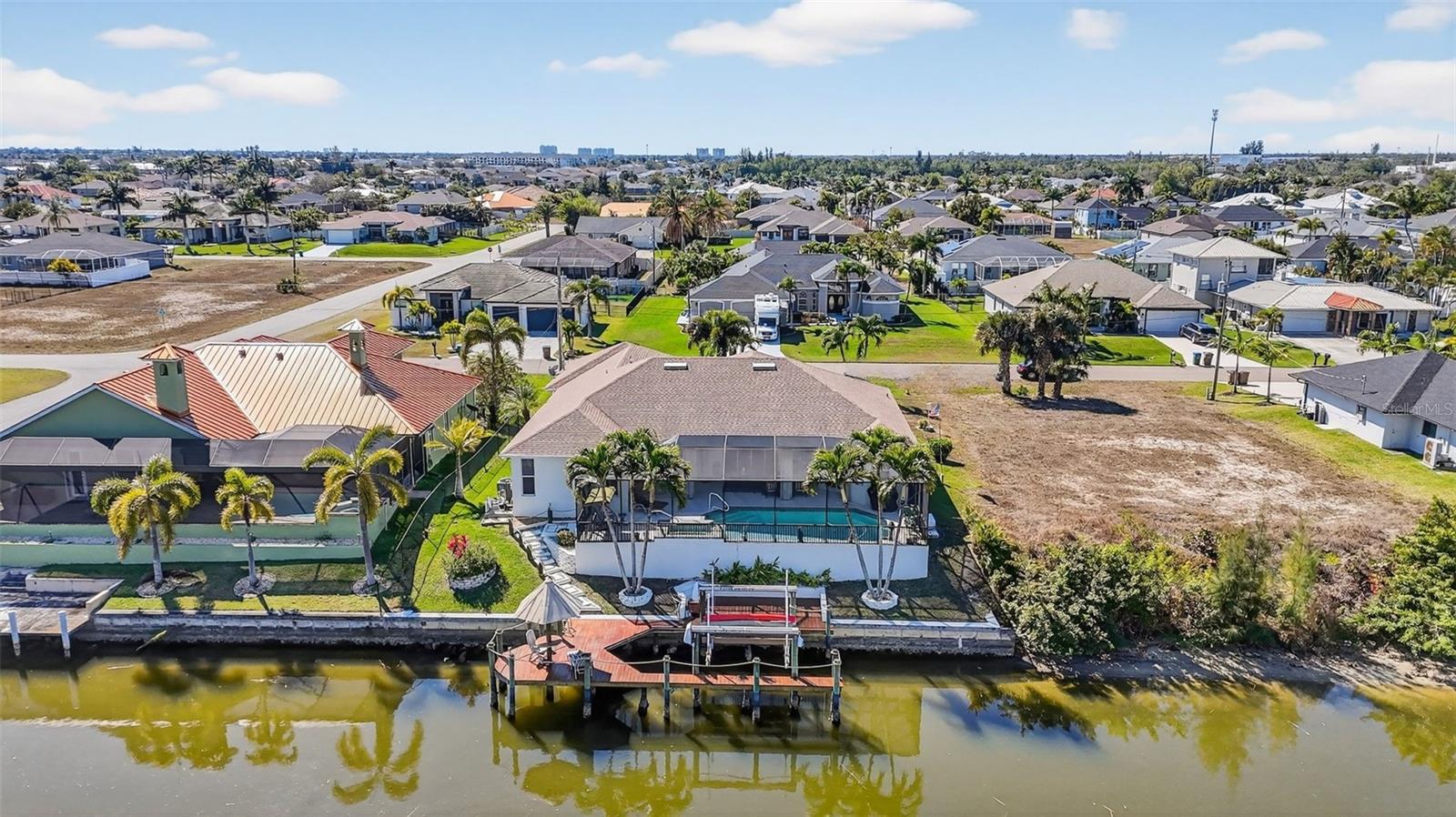 CAPE CORAL - Residential