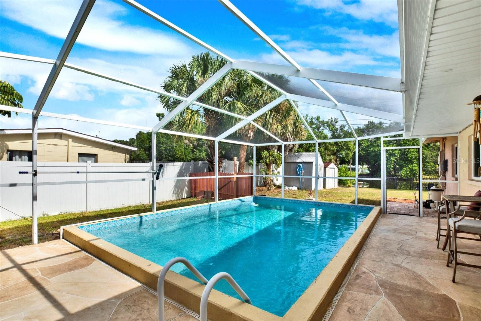 MEADOW LAWN 11TH ADD - Residential