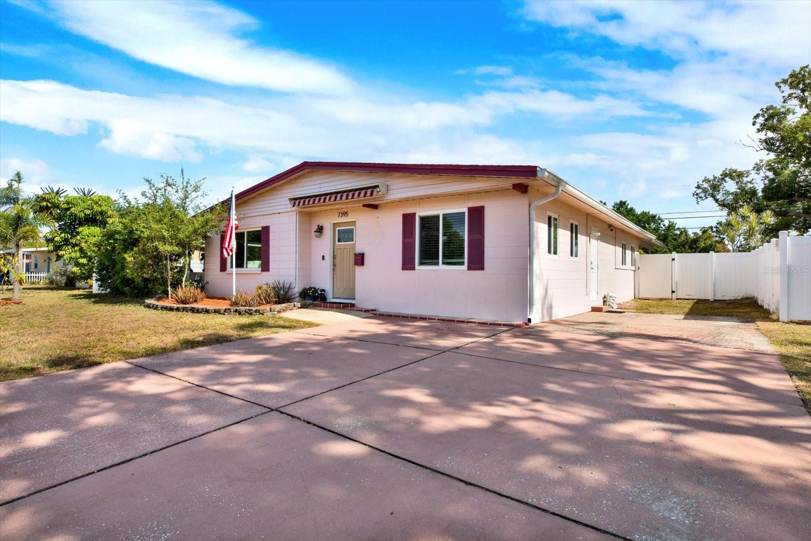 MEADOW LAWN 11TH ADD - Residential