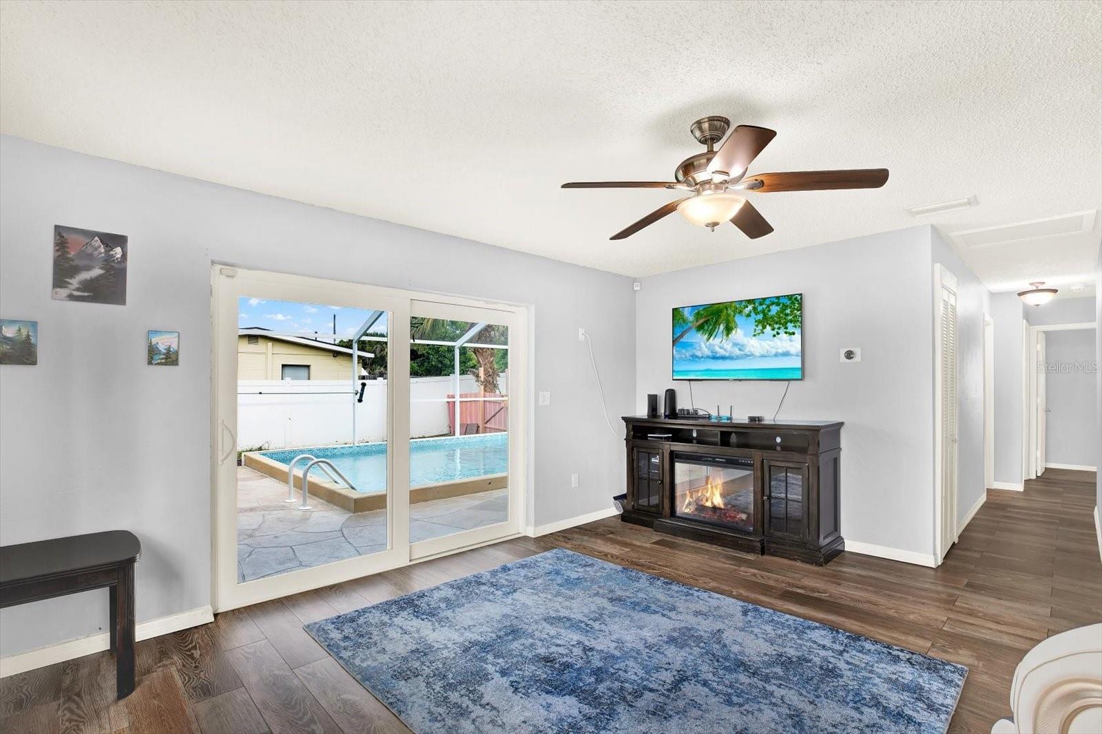 MEADOW LAWN 11TH ADD - Residential