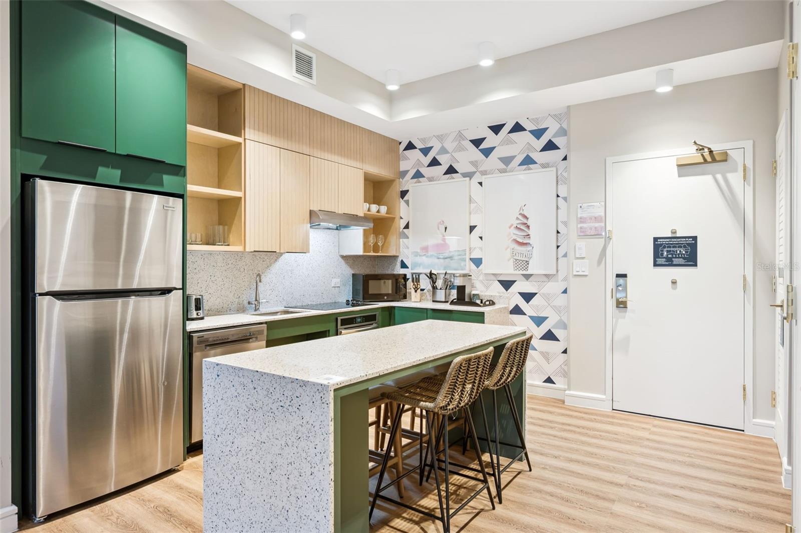 EMBASSY SUITES, SUNSET WALK HOTEL - Residential