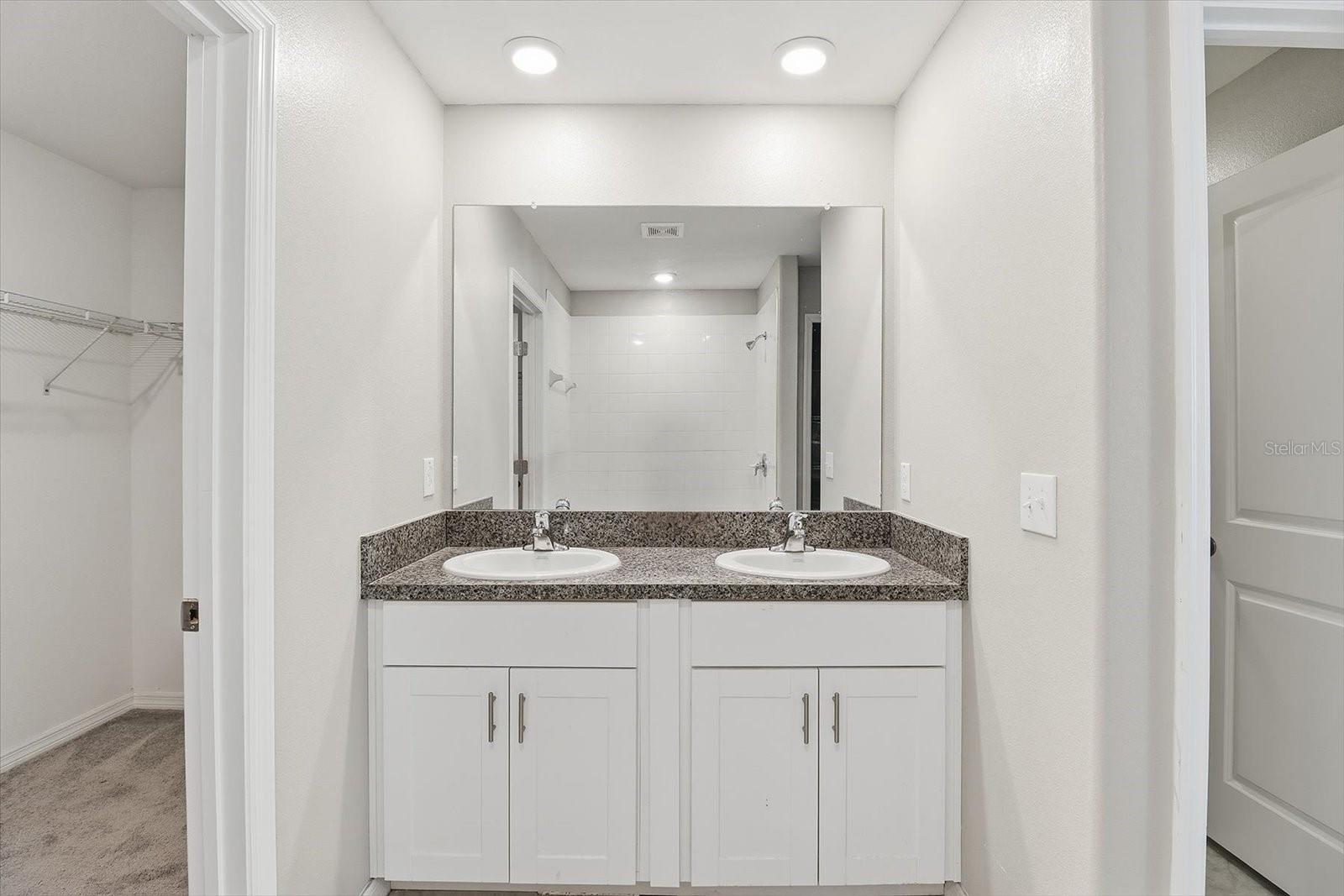 VILLAGES/AVALON PH IV - Residential