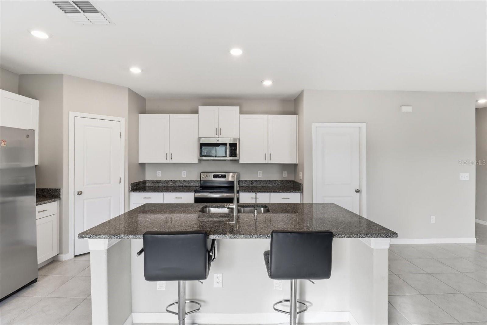 VILLAGES/AVALON PH IV - Residential