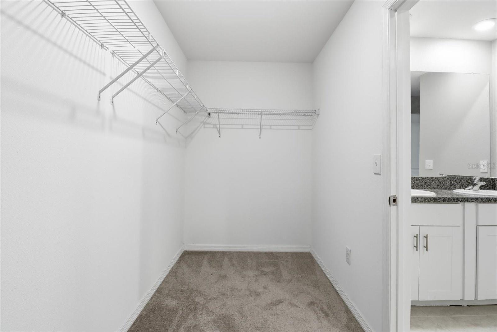 VILLAGES/AVALON PH IV - Residential