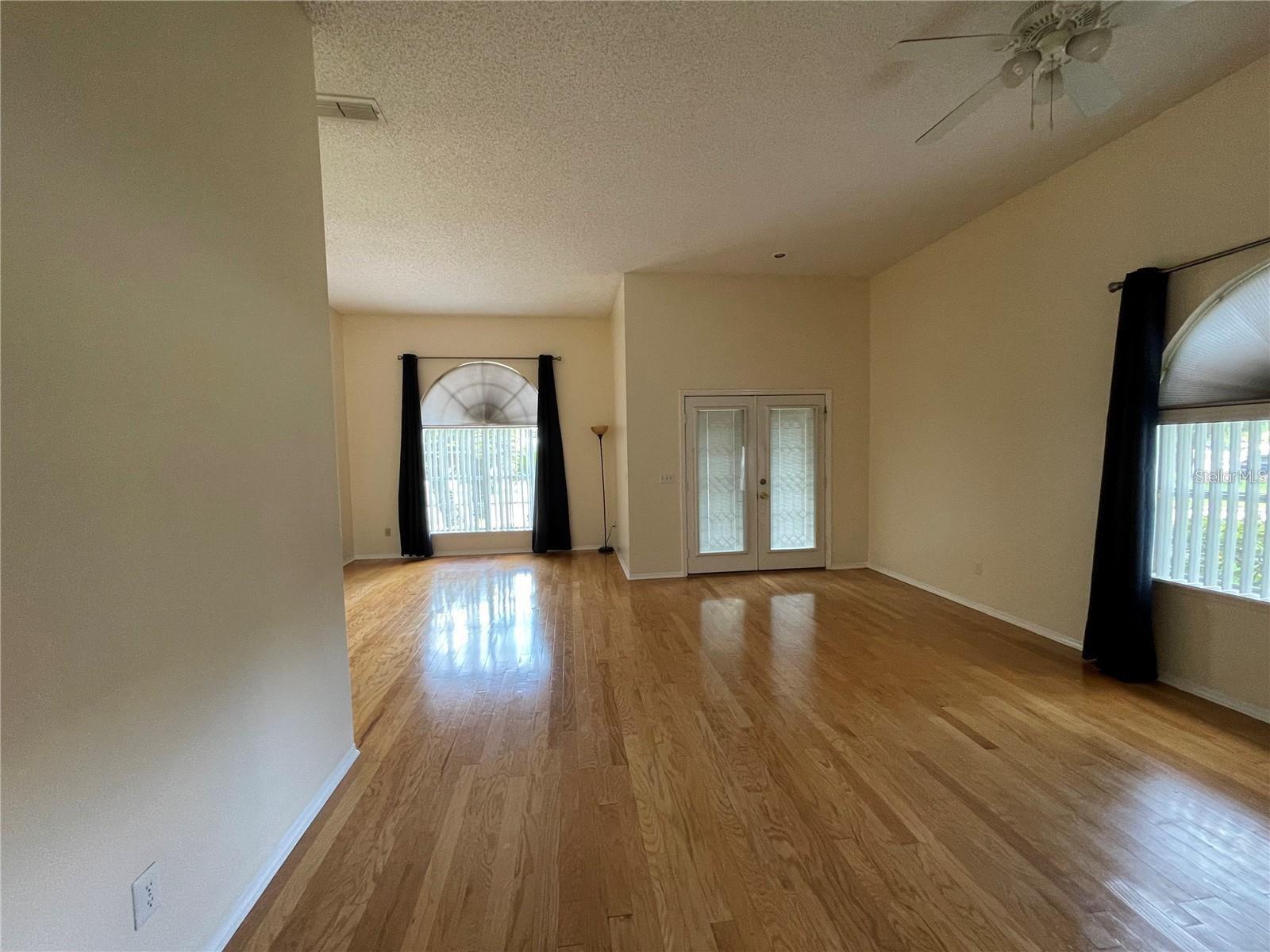 PEMBROOKE - Residential Lease