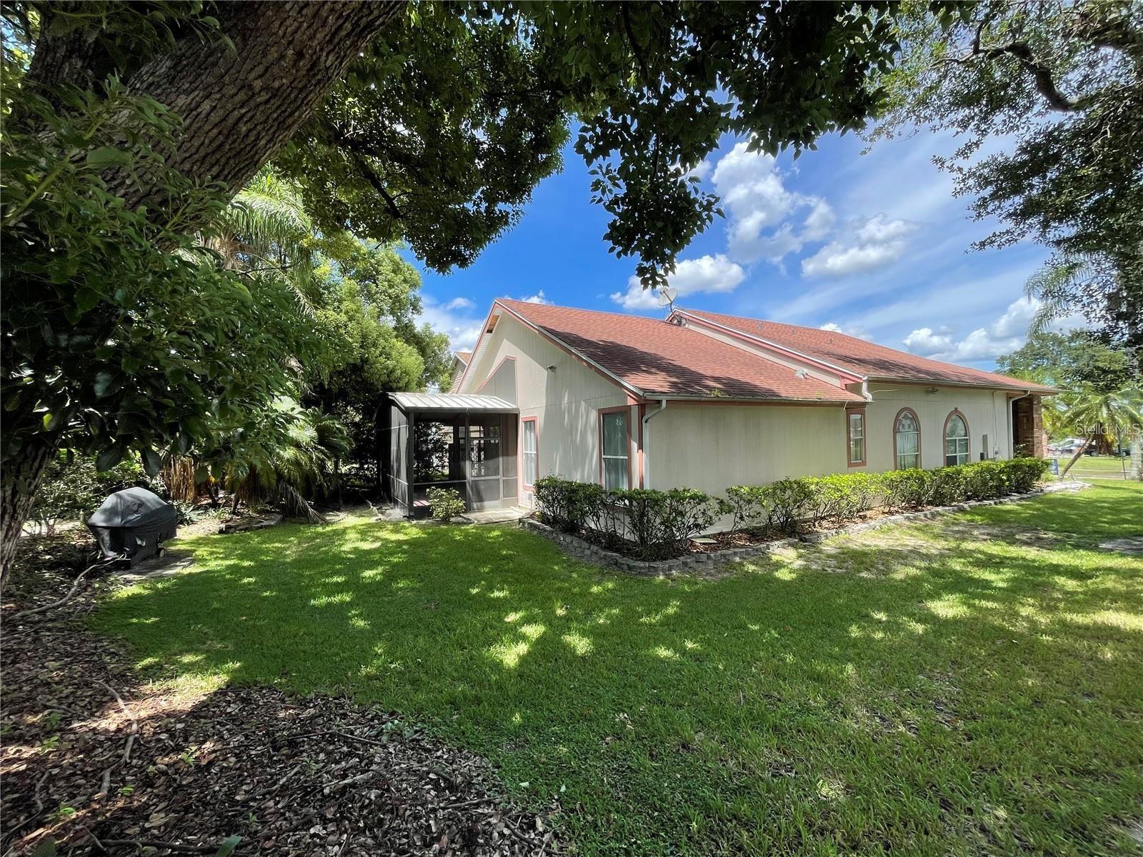 PEMBROOKE - Residential Lease