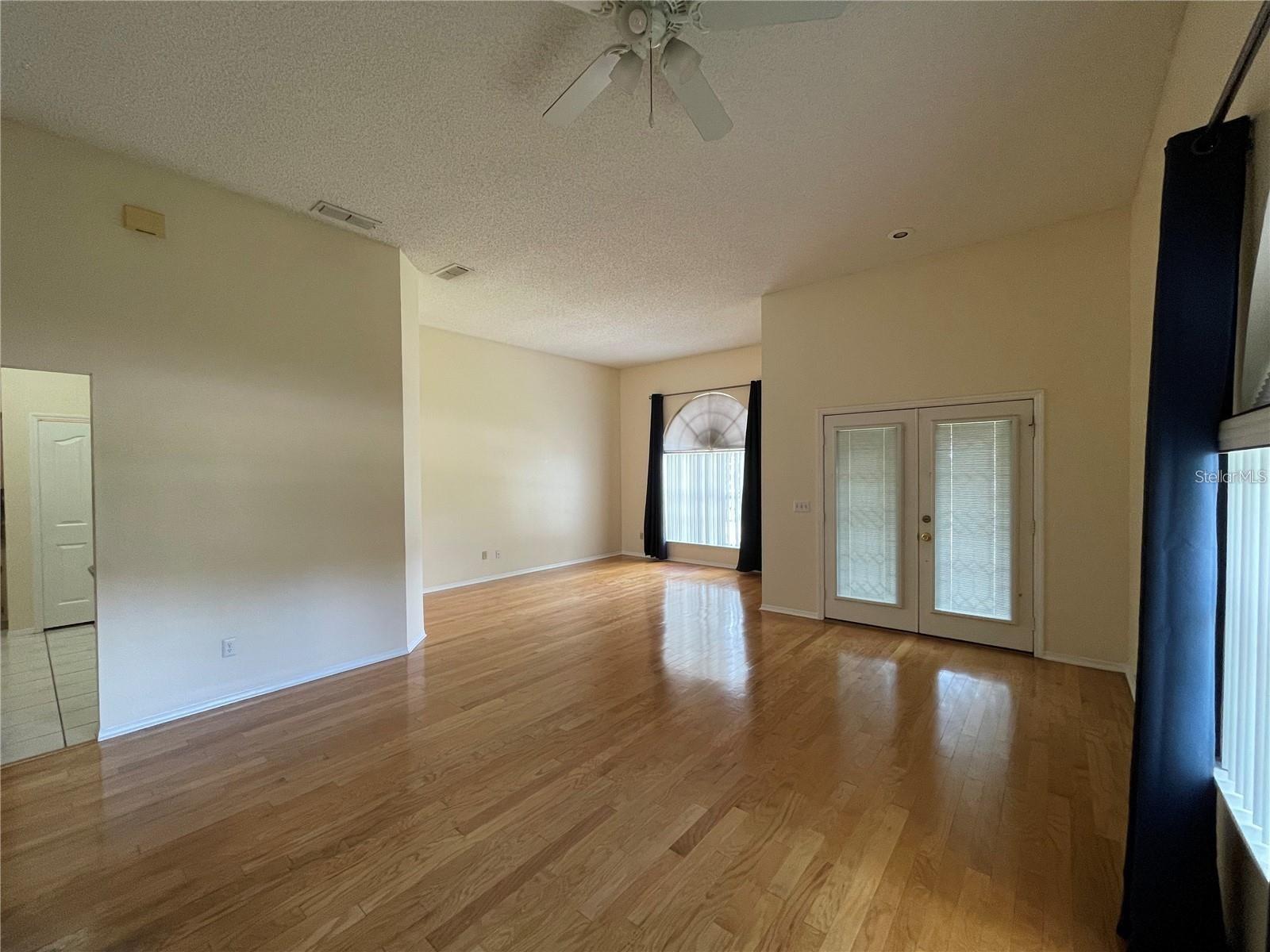 PEMBROOKE - Residential Lease