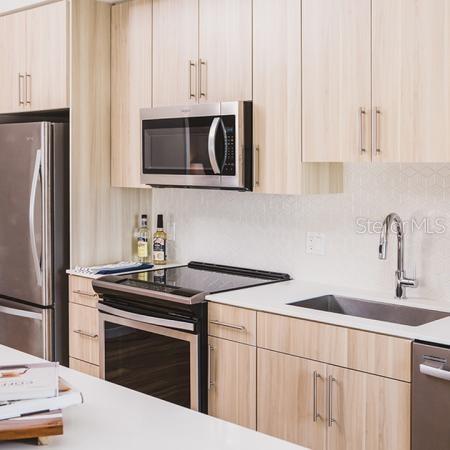 SPERRYS SUB - Residential Lease