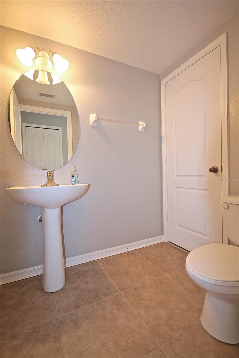 CLUBSIDE POINTE - Residential Lease