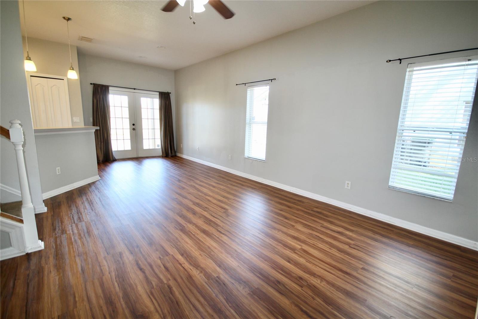 CLUBSIDE POINTE - Residential Lease