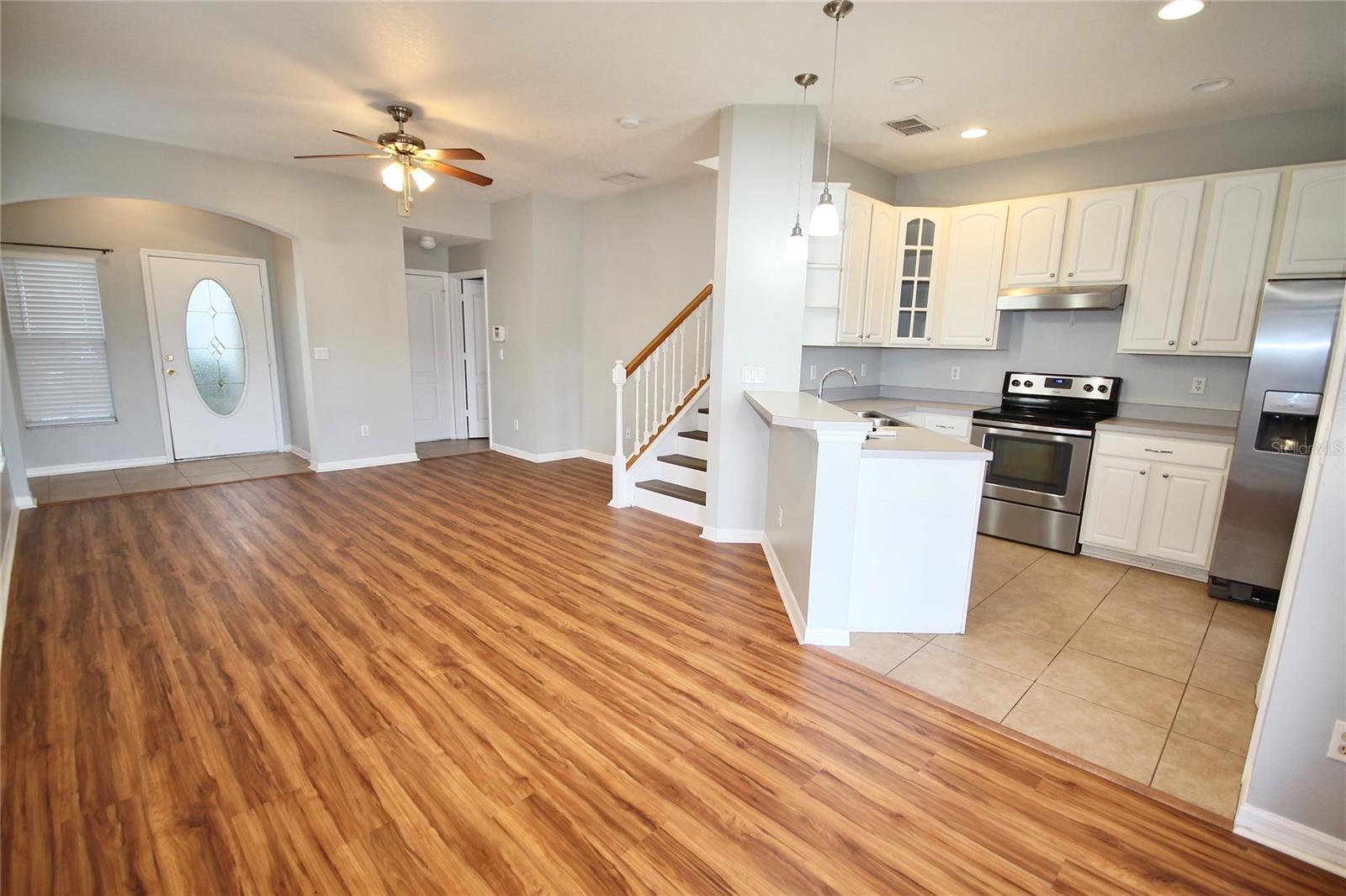 CLUBSIDE POINTE - Residential Lease
