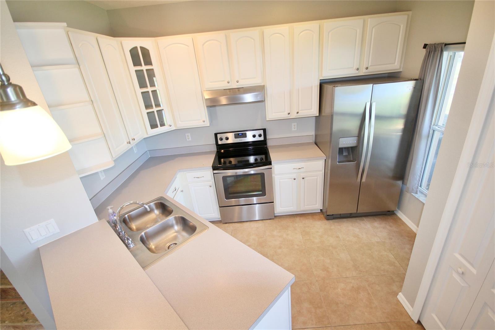 CLUBSIDE POINTE - Residential Lease