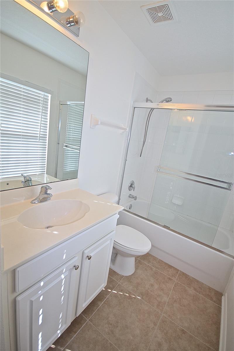 CLUBSIDE POINTE - Residential Lease